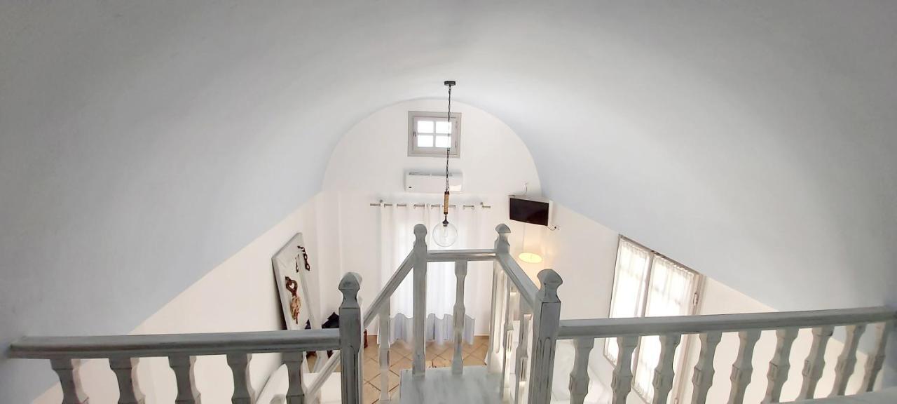 Santorini Mesotopos Fira  Eksteriør billede